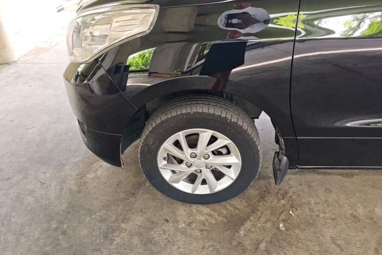 Used FORTHING Lingzhi PLUS 2022 Travel Edition 2.0L Manual Luxury 9-Seater Exterior 4