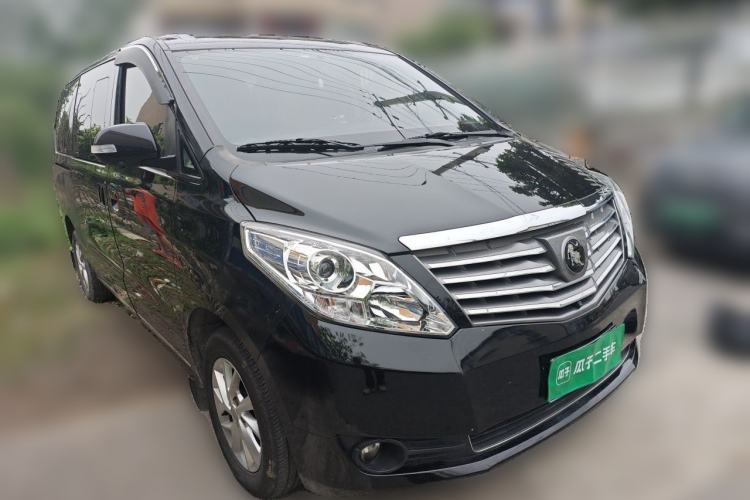 Used FORTHING Lingzhi PLUS 2022 Travel Edition 2.0L Manual Luxury Version 7 Seats Front Right 45 Deg