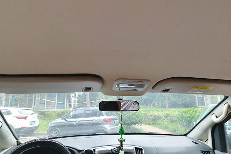 Used FORTHING Lingzhi PLUS 2022 Travel Edition 2.0L Manual Luxury Version 7 Seats Headliner