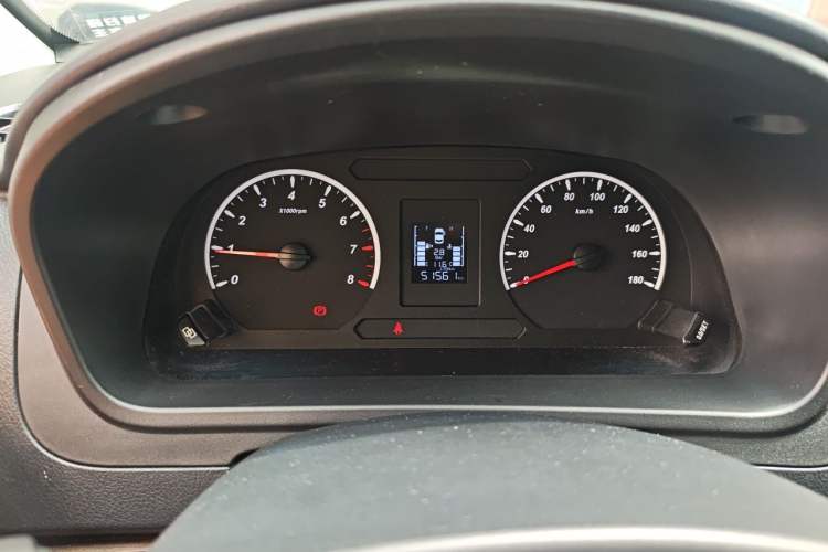 Used FORTHING Lingzhi PLUS 2022 Travel Edition 2.0L Manual Luxury Version 7 Seats Instrument Cluster