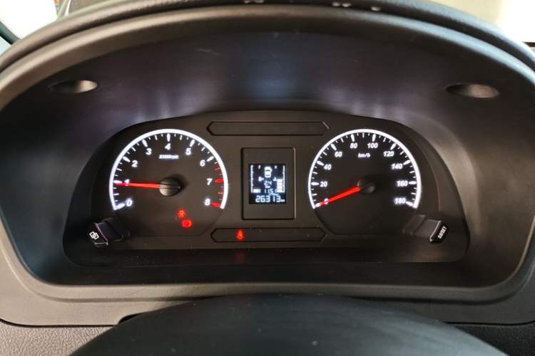 Used FORTHING Lingzhi PLUS 2022 Travel Edition 2.0L Manual Luxury 9-Seater Instrument Cluster