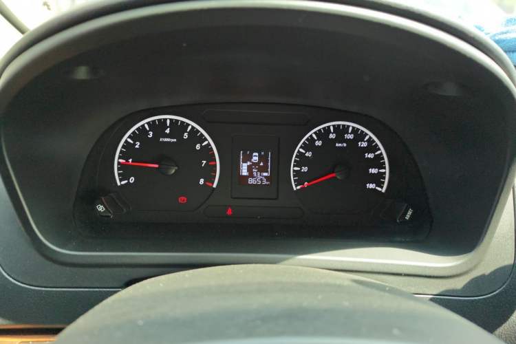 Used FORTHING Lingzhi PLUS 2022 Travel Edition 2.0L Manual Comfort Version 7 Seats Instrument Cluster