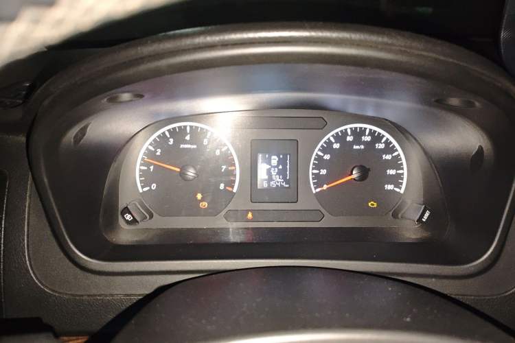 Used FORTHING Lingzhi PLUS 2022 Travel Edition 2.0L Manual Luxury Version 7 Seats Instrument Cluster
