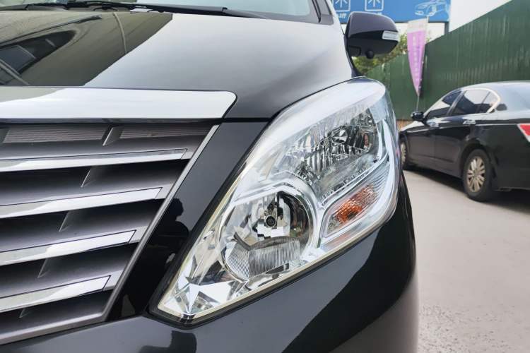 Used FORTHING Lingzhi PLUS 2022 Travel Edition 2.0L Manual Comfort Version 7 Seats Left Front Headlight