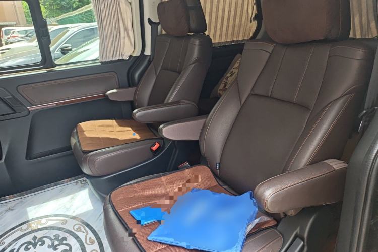 Used FORTHING Lingzhi PLUS 2022 Travel Edition 2.0L Manual Luxury Version 7 Seats Left Rear Seat
