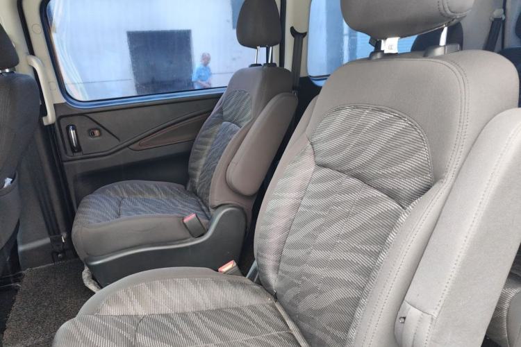 Used FORTHING Lingzhi PLUS 2022 Travel Edition 2.0L Manual Comfort Version 9 Seats Left Rear Seat