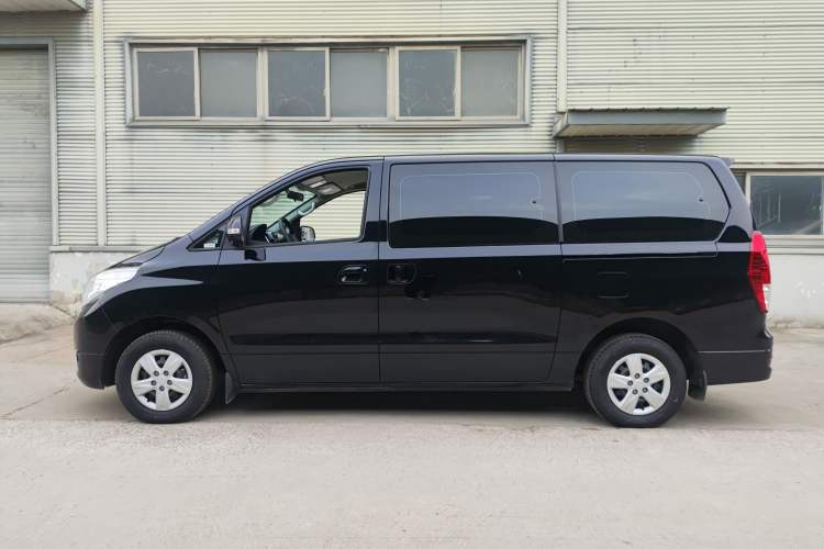 Used FORTHING Lingzhi PLUS 2022 Travel Edition 2.0L Manual Comfort Version 7 Seats Left Side