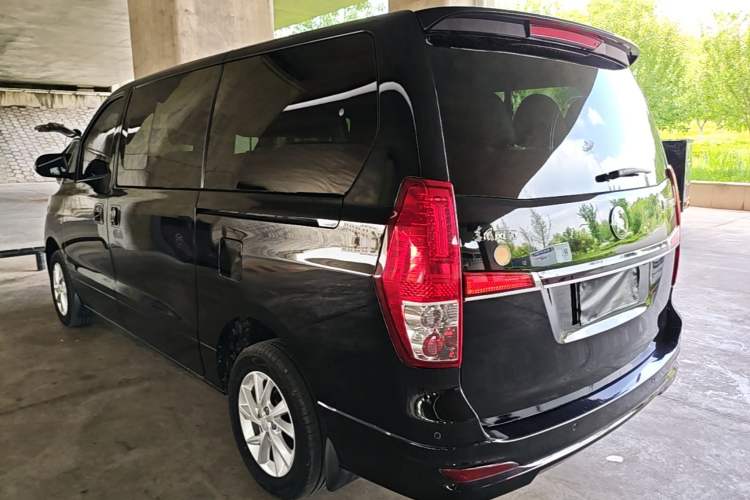 Used FORTHING Lingzhi PLUS 2022 Travel Edition 2.0L Manual Luxury 9-Seater Rear Left 45 Deg