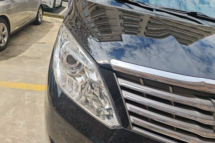Used FORTHING Lingzhi PLUS 2022 Travel Edition 2.0L Manual Luxury Version 7 Seats Right Front Headlight