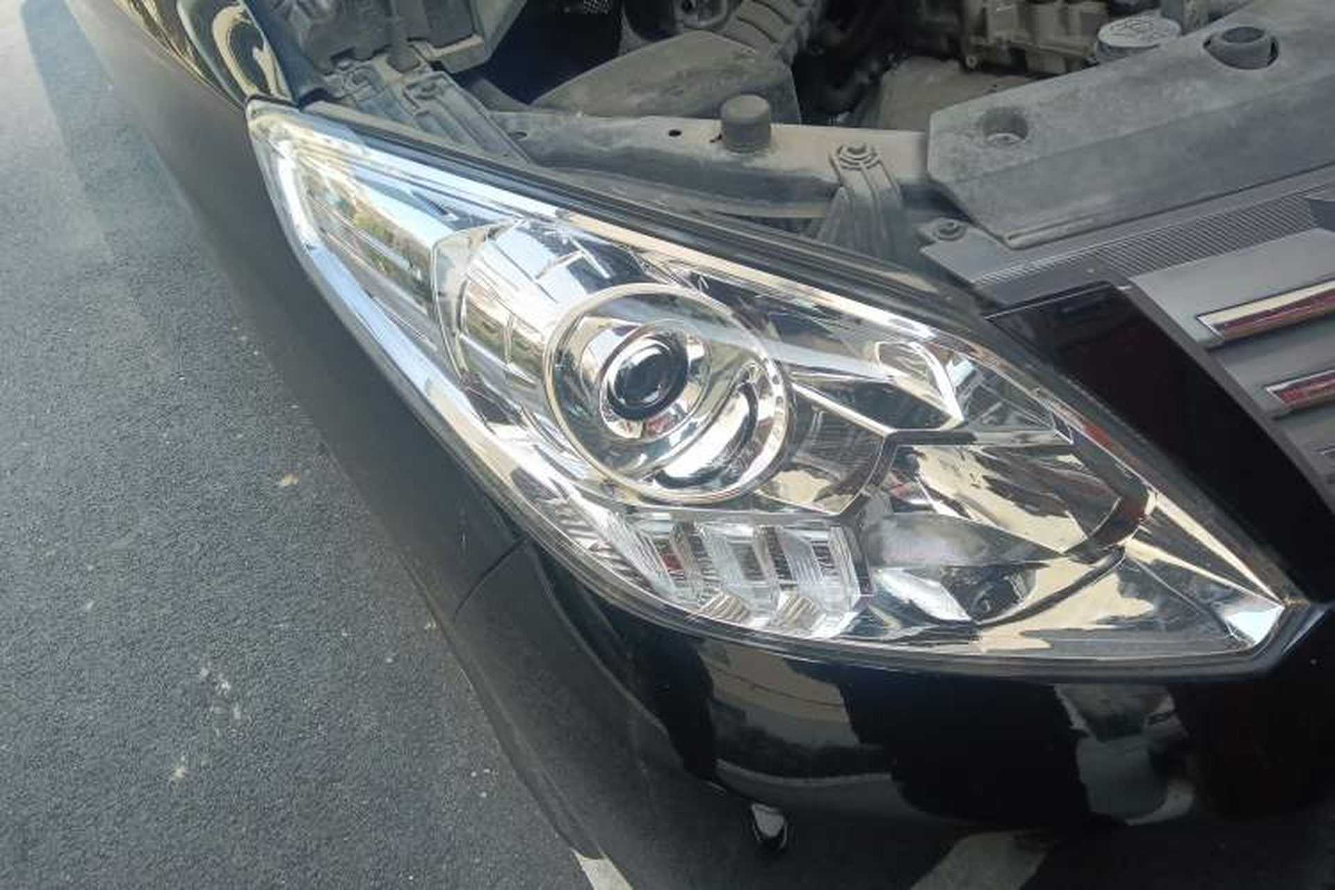 Used FORTHING Lingzhi PLUS 2022 Travel Edition 2.0L Manual Luxury Version 7 Seats Right Front Headlight