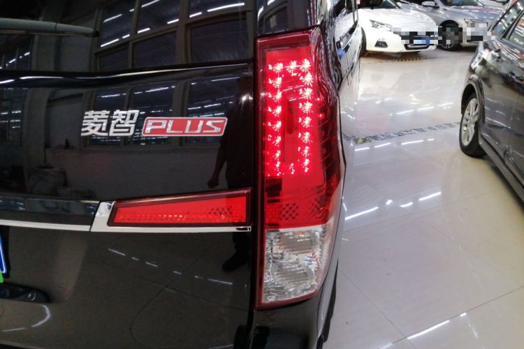 Used FORTHING Lingzhi PLUS 2022 Travel Edition 2.0L Manual Luxury Version 7 Seats Right Rear Taillight