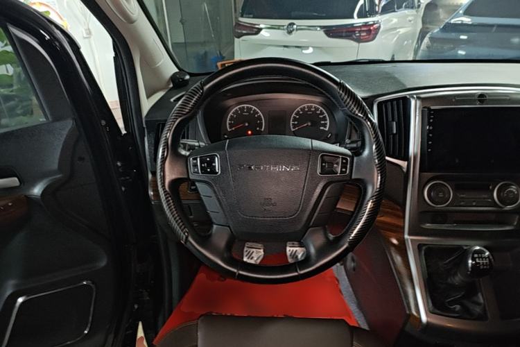 Used FORTHING Lingzhi PLUS 2022 Travel Edition 2.0L Manual Luxury Version 7 Seats Steering Wheel