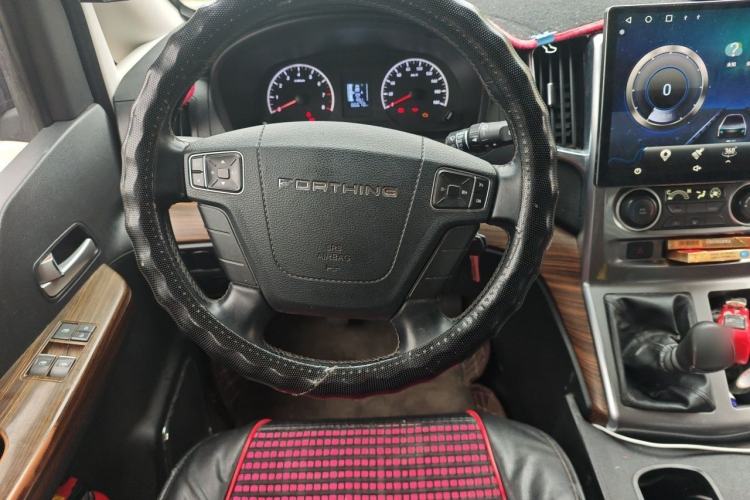 Used FORTHING Lingzhi PLUS 2022 Travel Edition 2.0L Manual Luxury Version 7 Seats Steering Wheel