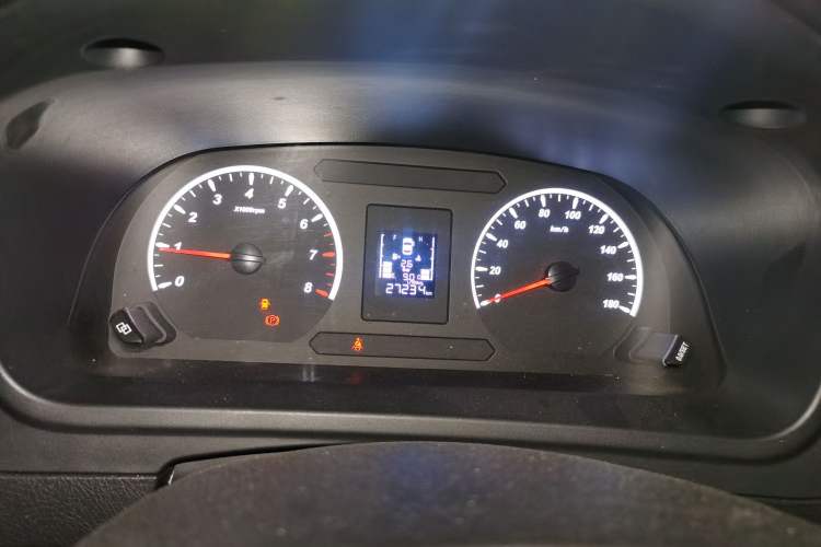 Used FORTHING Lingzhi PLUS 2022 Travel Edition 2.0L Manual Luxury Version 7 Seats Instrument Cluster