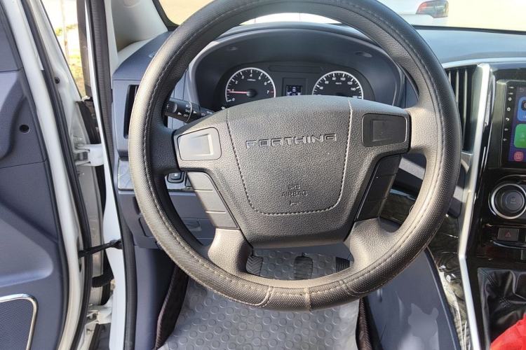 Used FORTHING Lingzhi PLUS 2023 2.0L Manual Comfort Version CNG 7-Seater Steering Wheel