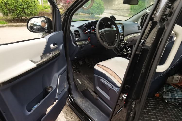 Used FORTHING Lingzhi PLUS 2024 1.5T Manual Luxury 7-Seater Driver Seat