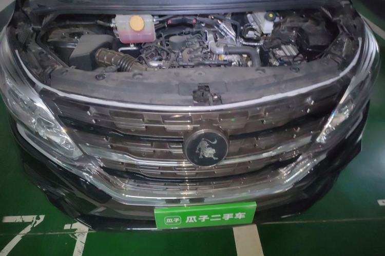 Used FORTHING Lingzhi PLUS 2024 1.5T Manual Luxury 7-Seater Engine Bay
