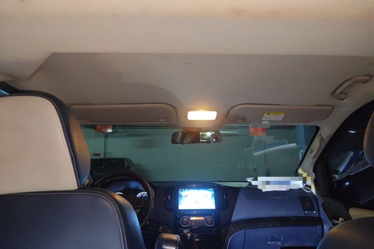 Used FORTHING Lingzhi PLUS 2024 1.5T Manual Luxury 7-Seater Headliner