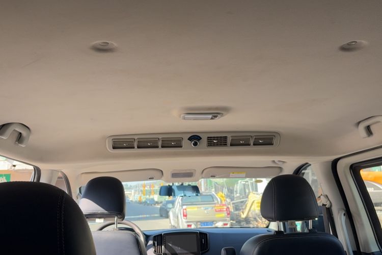Used FORTHING Lingzhi PLUS 2024 1.5T Manual Luxury 7-Seater Headliner