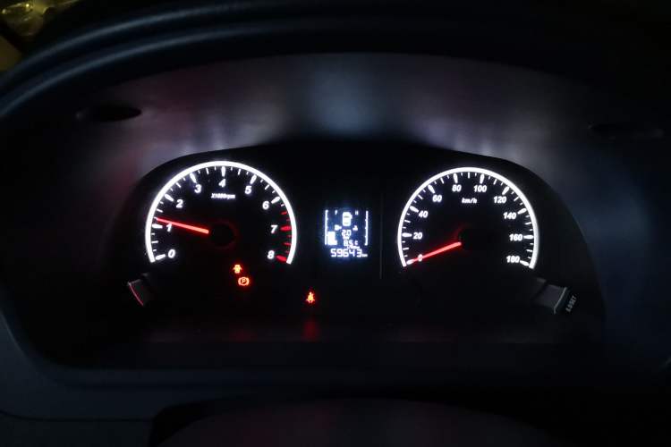 Used FORTHING Lingzhi PLUS 2024 1.5T Manual Luxury 7-Seater Instrument Cluster