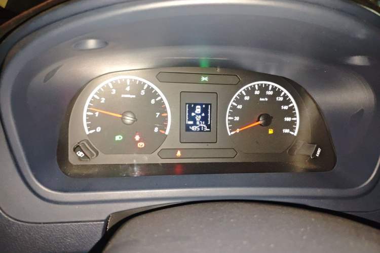 Used FORTHING Lingzhi PLUS 2024 1.5T Manual Luxury 7-Seater Instrument Cluster