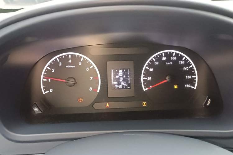 Used FORTHING Lingzhi PLUS 2024 1.5T Manual Luxury 7-Seater Instrument Cluster