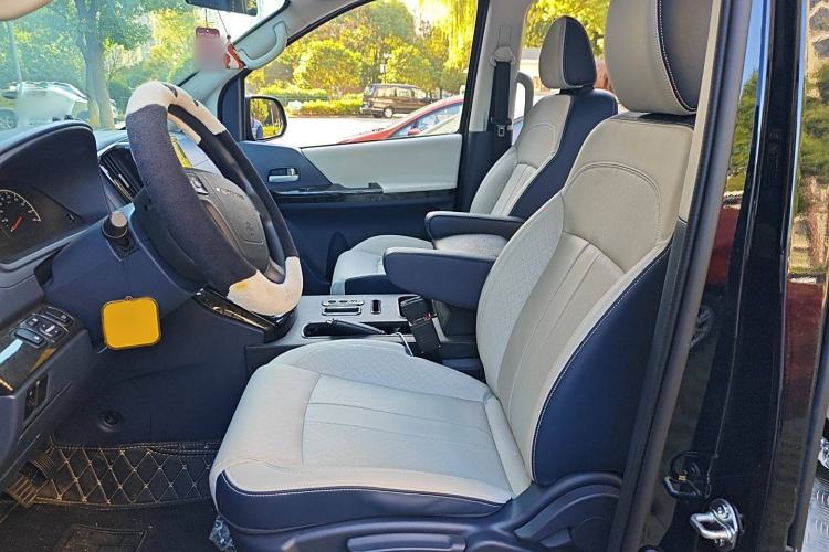 Used FORTHING Lingzhi PLUS 2024 1.5T Manual Luxury 7-Seater Left Front Seat