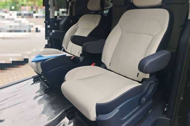 Used FORTHING Lingzhi PLUS 2024 1.5T Manual Comfort Version 7 Seats Left Rear Seat