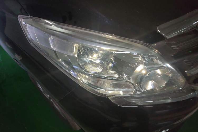 Used FORTHING Lingzhi PLUS 2024 1.5T Manual Luxury 7-Seater Right Front Headlight