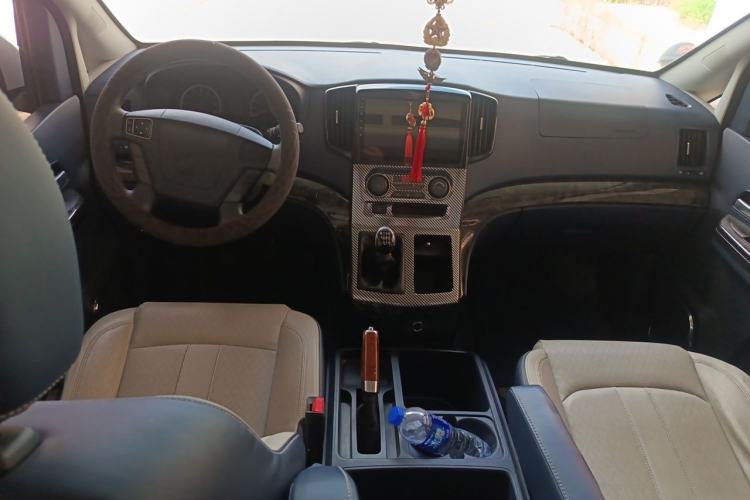 Used FORTHING Lingzhi PLUS 2024 1.5T Manual Luxury 7-Seater Center Console