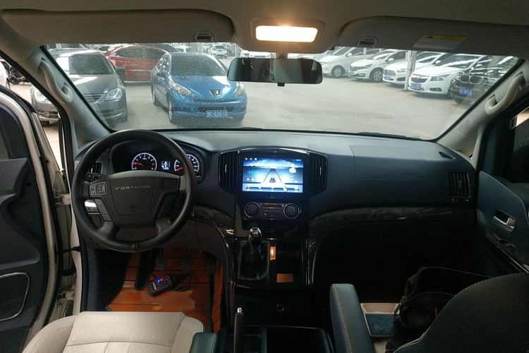 Used FORTHING Lingzhi PLUS 2024 1.5T Manual Luxury 7-Seater Center Console