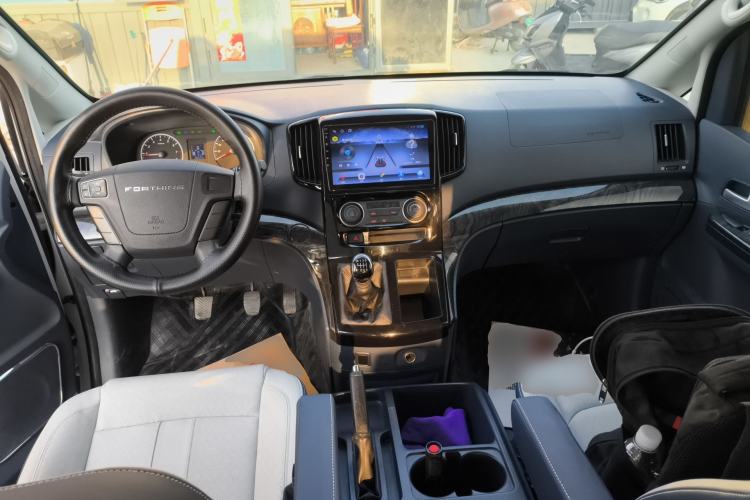Used FORTHING Lingzhi PLUS 2024 1.5T Manual Luxury 7-Seater Center Console