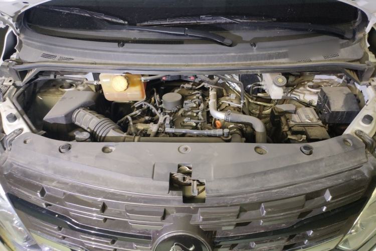 Used FORTHING Lingzhi PLUS 2024 1.5T Manual Luxury 9-Seater Engine Bay