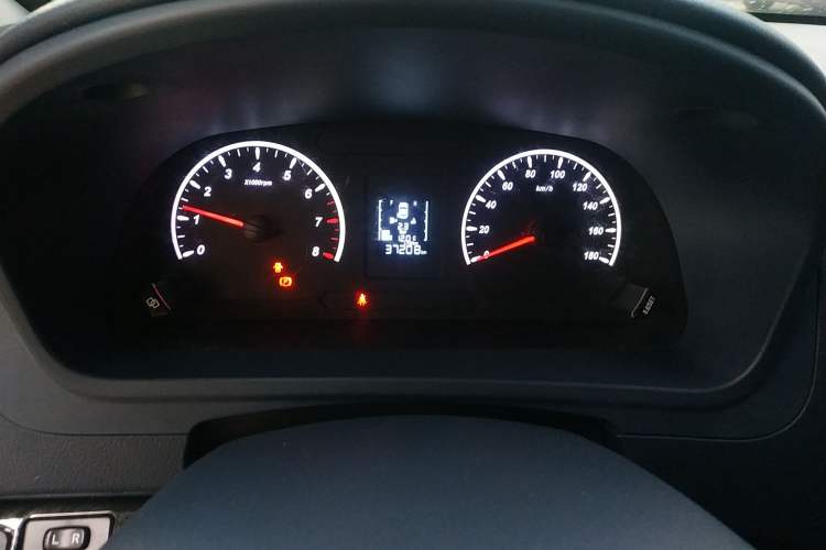 Used FORTHING Lingzhi PLUS 2024 1.5T Manual Luxury 7-Seater Instrument Cluster