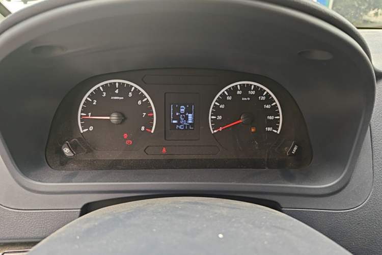 Used FORTHING Lingzhi PLUS 2024 1.5T Manual Luxury 7-Seater Instrument Cluster