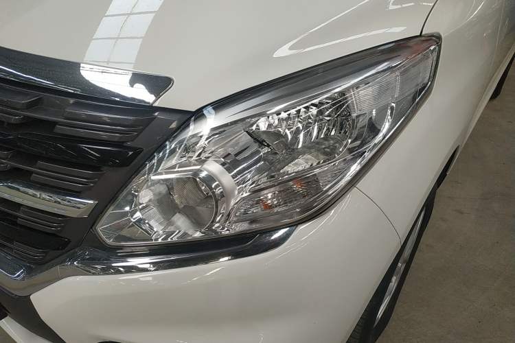 Used FORTHING Lingzhi PLUS 2024 1.5T Manual Luxury 7-Seater Left Front Headlight