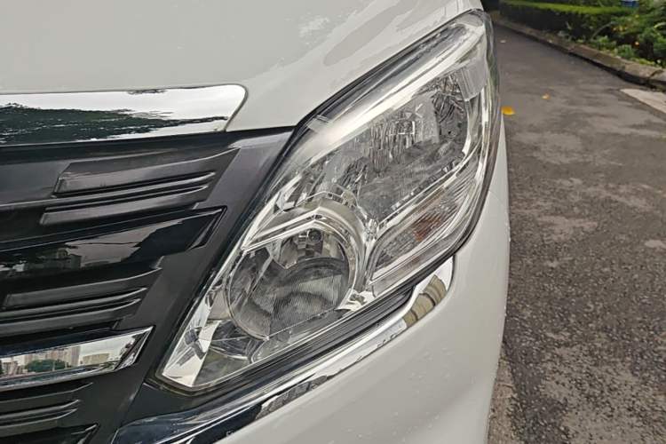 Used FORTHING Lingzhi PLUS 2024 1.5T Manual Luxury 7-Seater Left Front Headlight