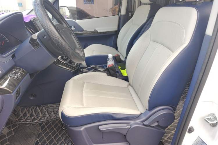 Used FORTHING Lingzhi PLUS 2024 1.5T Manual Luxury 7-Seater Left Front Seat