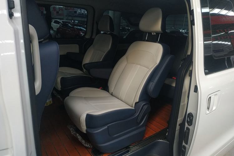 Used FORTHING Lingzhi PLUS 2024 1.5T Manual Luxury 7-Seater Left Rear Seat
