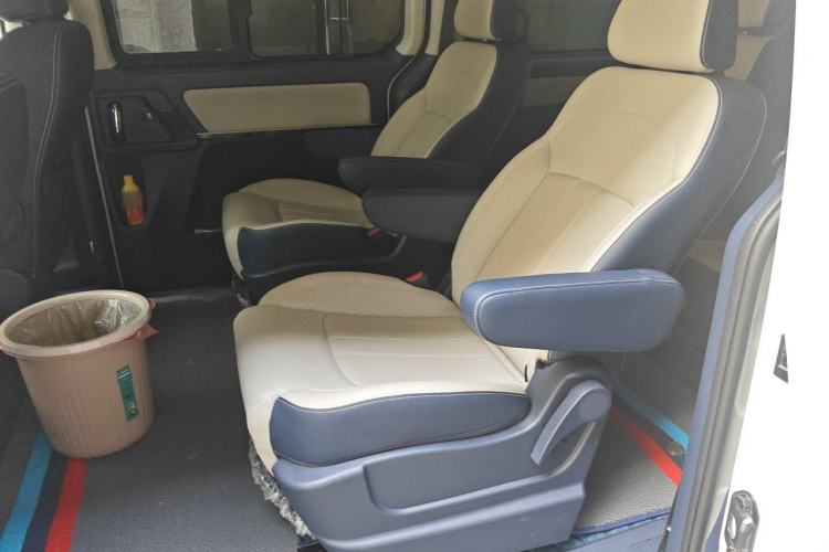 Used FORTHING Lingzhi PLUS 2024 1.5T Manual Luxury 7-Seater Left Rear Seat