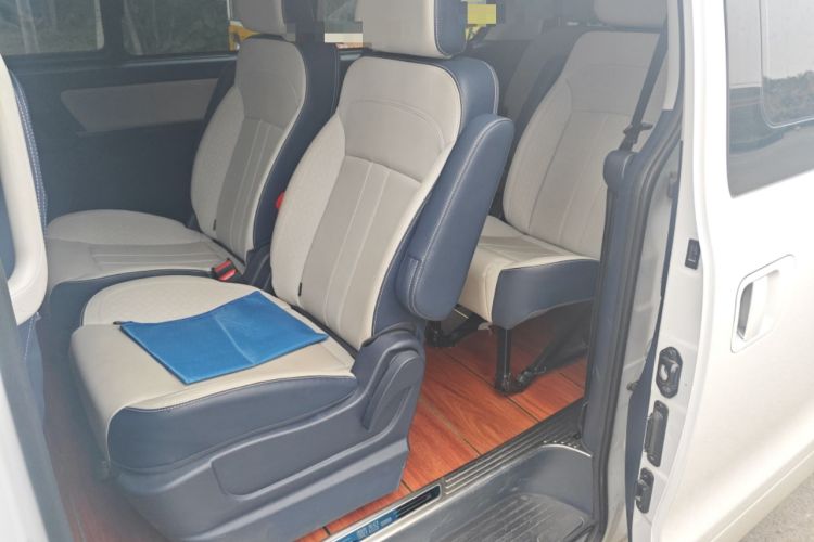 Used FORTHING Lingzhi PLUS 2024 1.5T Manual Luxury 9-Seater Left Rear Seat
