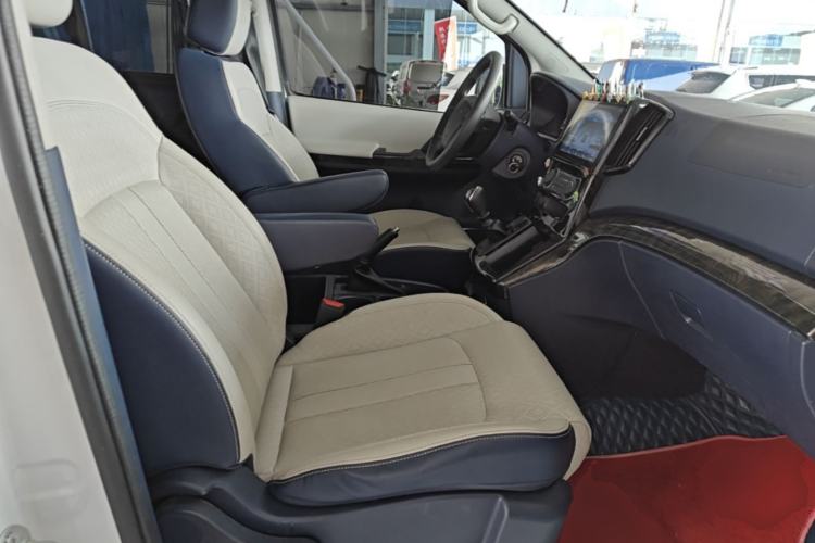Used FORTHING Lingzhi PLUS 2024 1.5T Manual Luxury 7-Seater Right Front Seat