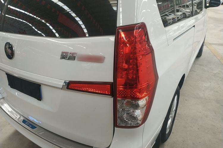 Used FORTHING Lingzhi PLUS 2024 1.5T Manual Luxury 7-Seater Right Rear Taillight