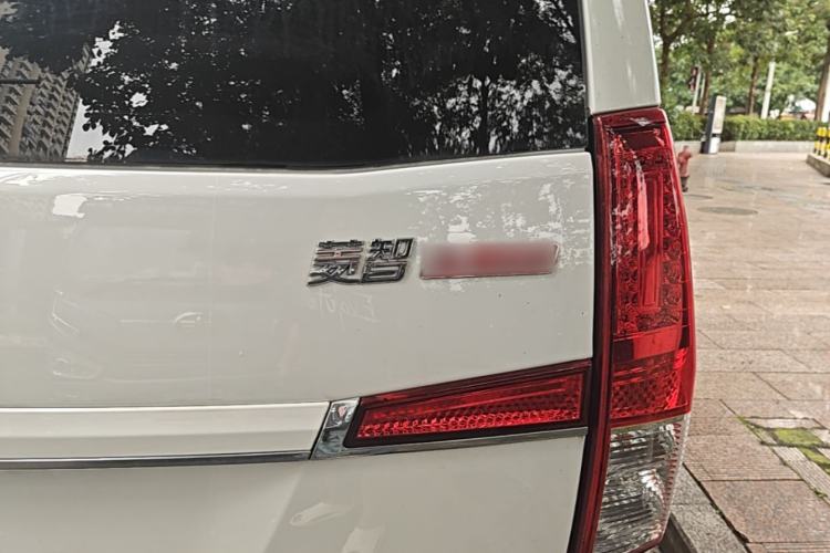 Used FORTHING Lingzhi PLUS 2024 1.5T Manual Luxury 7-Seater Right Rear Taillight