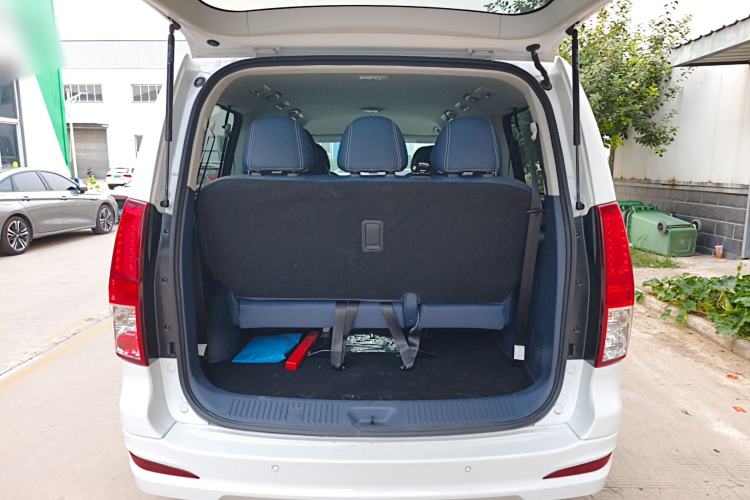 Used FORTHING Lingzhi PLUS 2024 1.5T Manual Luxury 9-Seater Trunk