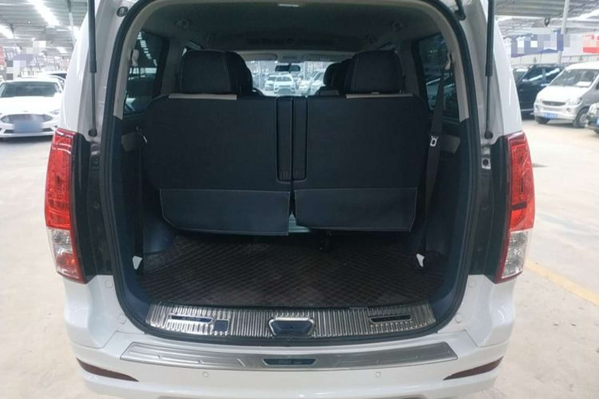 Used FORTHING Lingzhi PLUS 2024 1.5T Manual Luxury 7-Seater Trunk