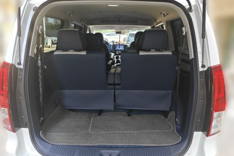 Used FORTHING Lingzhi PLUS 2024 1.5T Manual Luxury 7-Seater Trunk