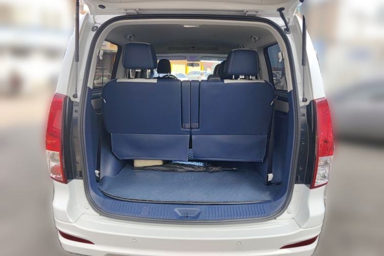 Used FORTHING Lingzhi PLUS 2024 1.5T Manual Luxury 7-Seater Trunk
