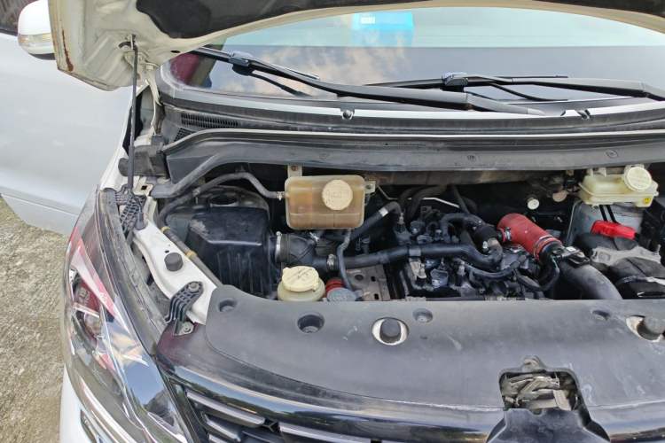 Used FORTHING M6 2019 1.5T Manual Long-Wheelbase Luxury 7-Seater Engine Bay Right