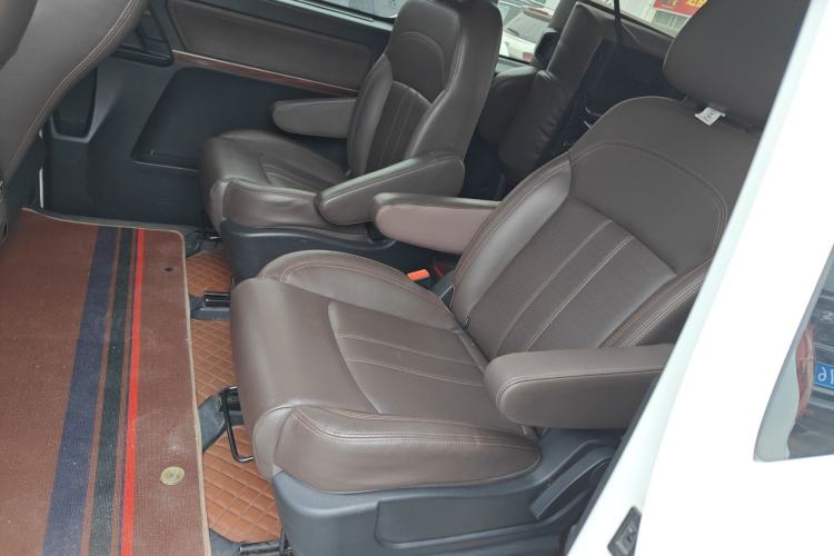 Used FORTHING M6 2019 1.5T Manual Long-Wheelbase Luxury 7-Seater Interior 1